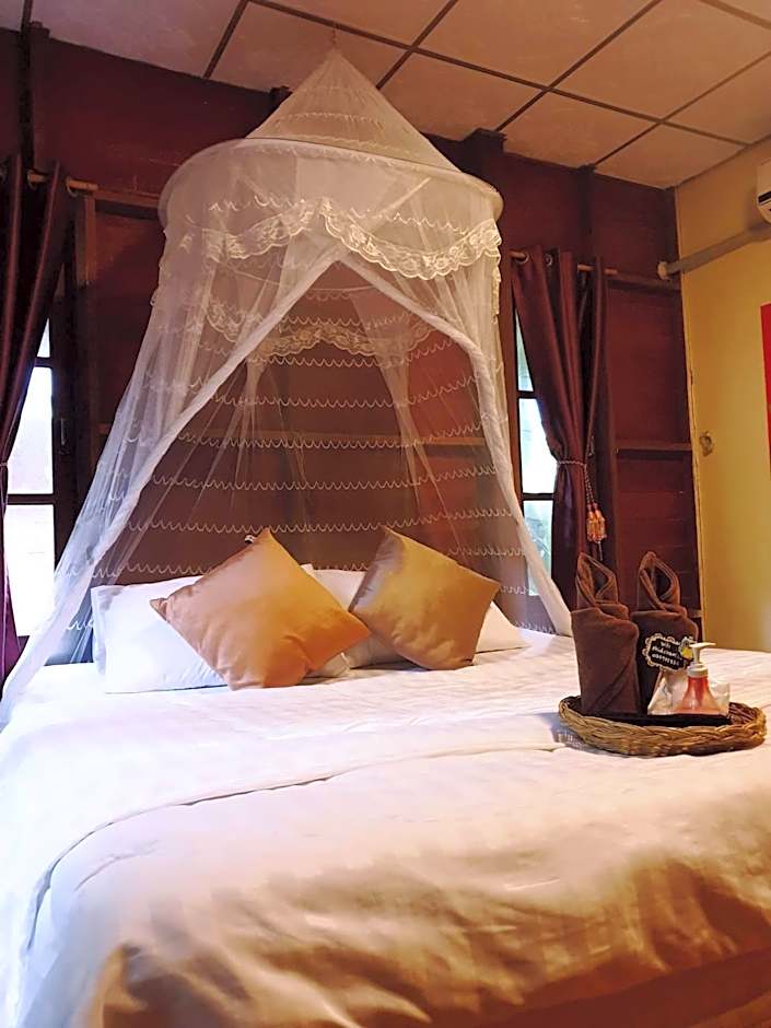 Baan Suan Phidchamika