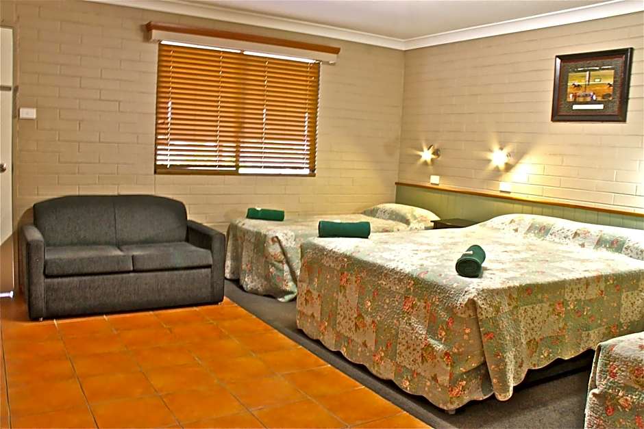 Barcaldine Country Motor Inn