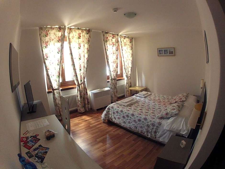 Photo 1 of 17 of Double Room
