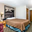 Super 8 by Wyndham Monroe WI