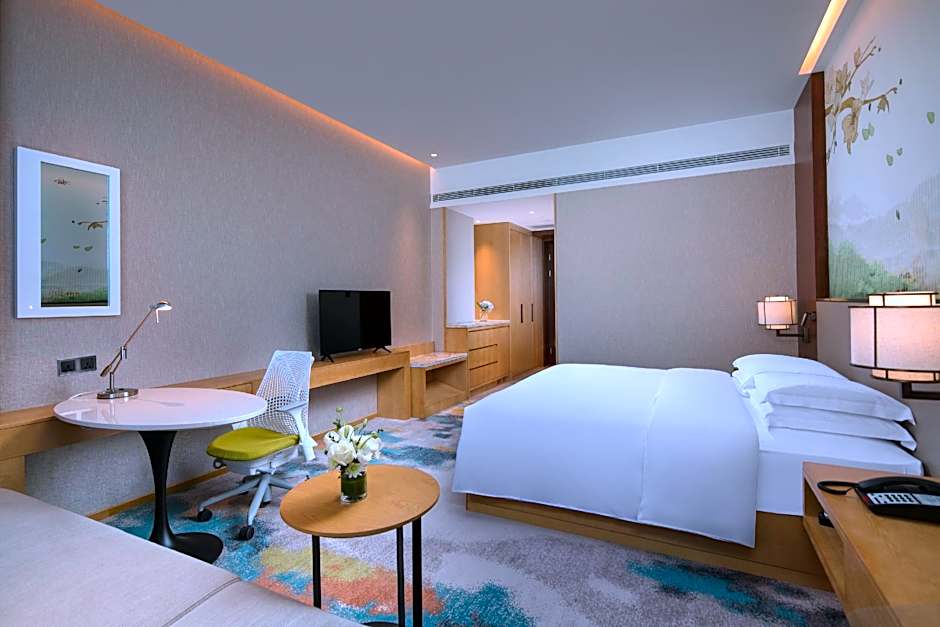 Hilton Garden Inn Nujiang