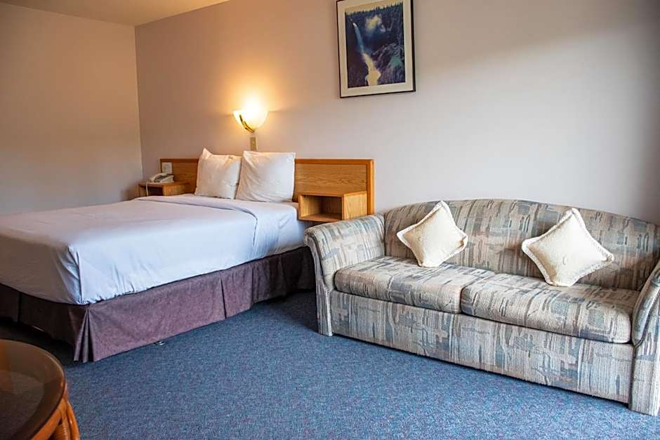 Super 8 by Wyndham Clearwater BC