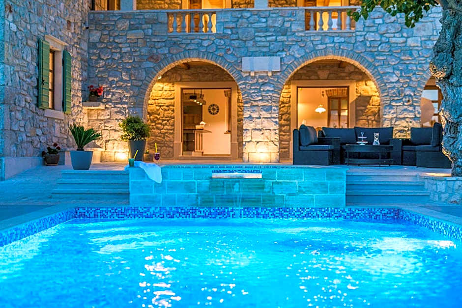 MY DALMATIA - Authentic villa Dumina with private heated pool
