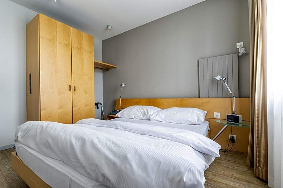 Royal Hotel - Urban Living