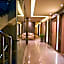 Pyramid Front Hotel