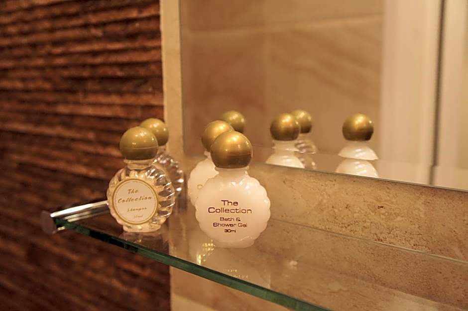 Sapphire Hotel London