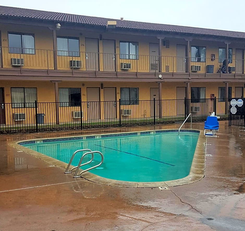 Best Economy Inn & Suites