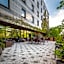 Expo Hotel