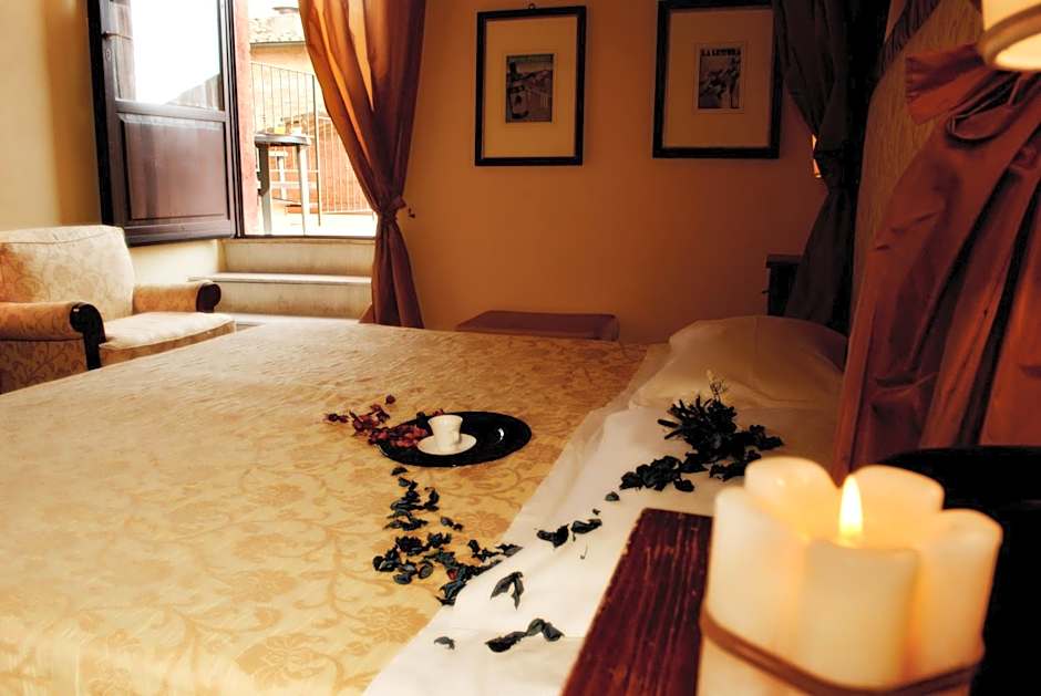 Il Chiostro Del Carmine