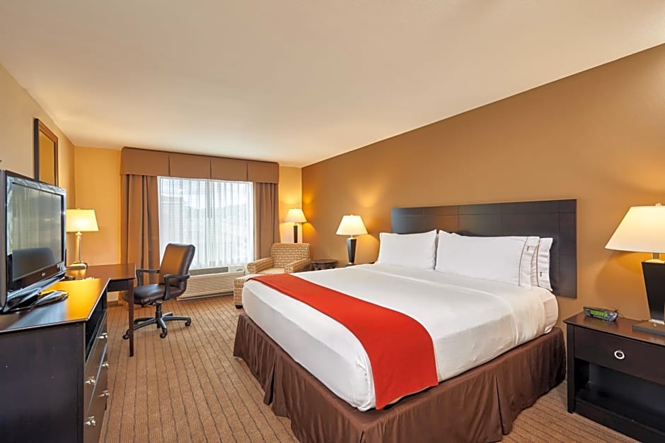 Holiday Inn Express & Suites El Paso Airport, an IHG Hotel
