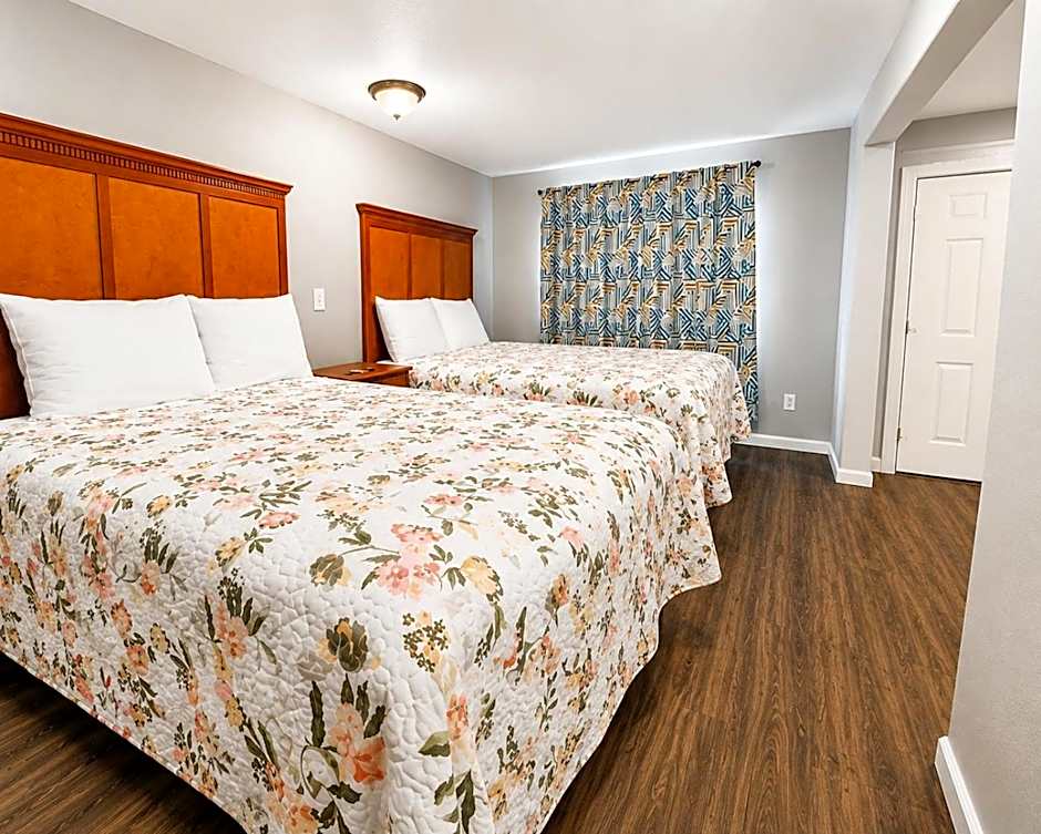 Royal Gateway Motel by OYO