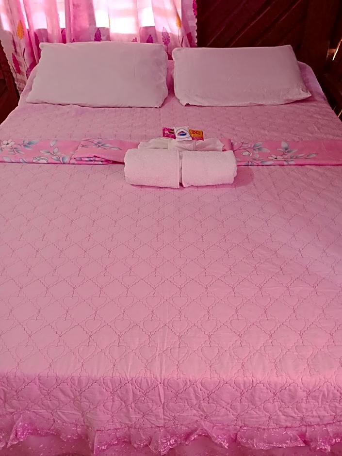 D' Angels Inn, Port Barton