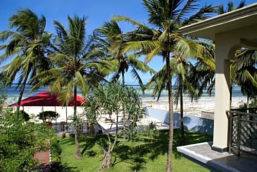 Pwani Beach Hotel & Apartments