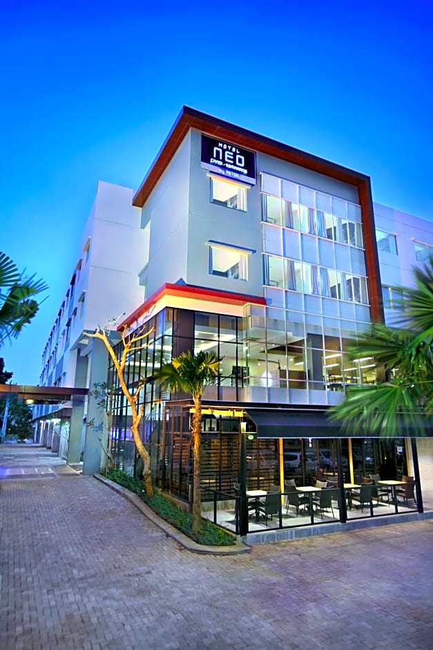 Hotel Neo Candi Semarang