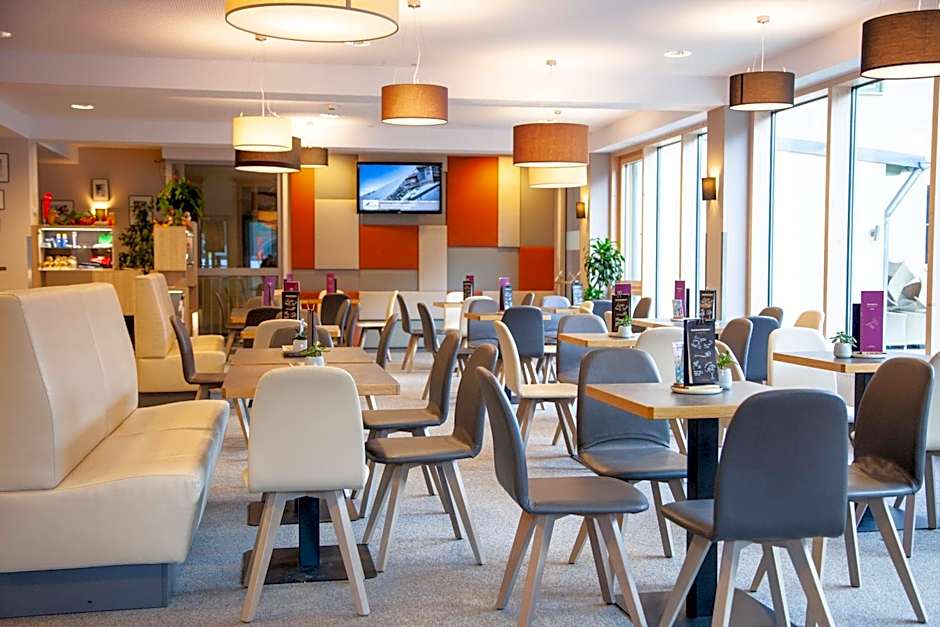 JUFA Hotel Kaprun - Summercard included