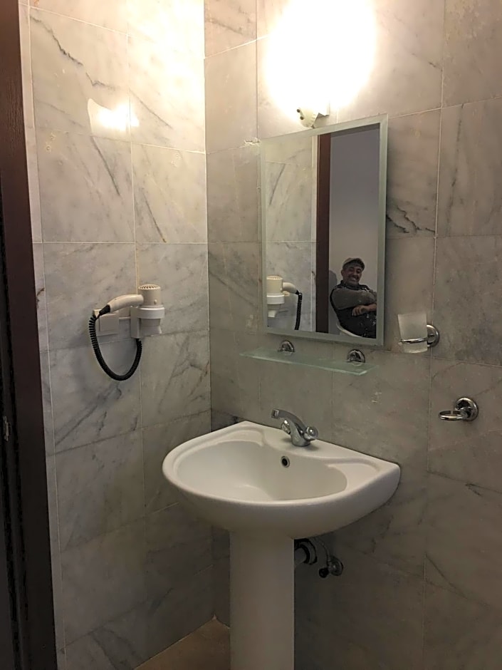 Leons Sun Village Apartments