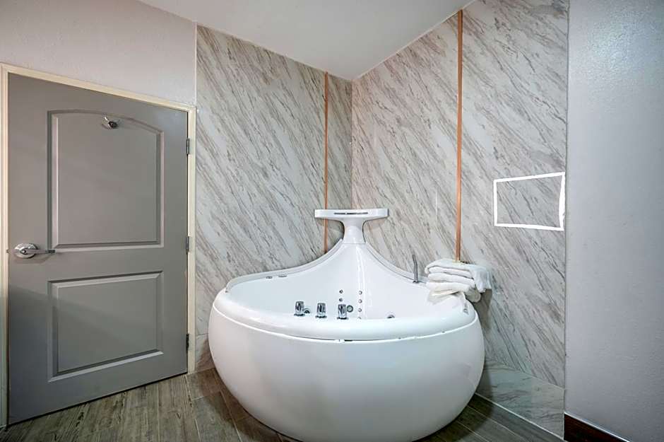 The Leo Collection Detroit, an Ascend Collection Hotel