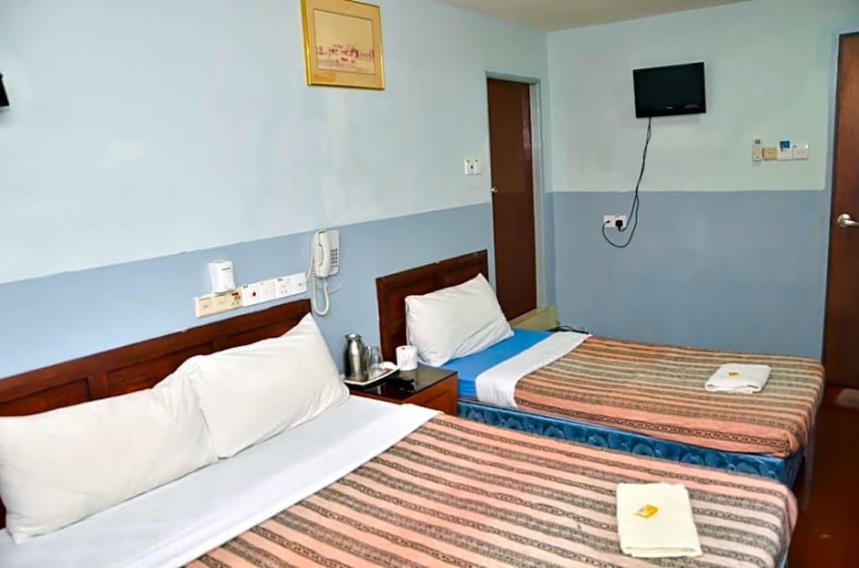 J&J Hotel