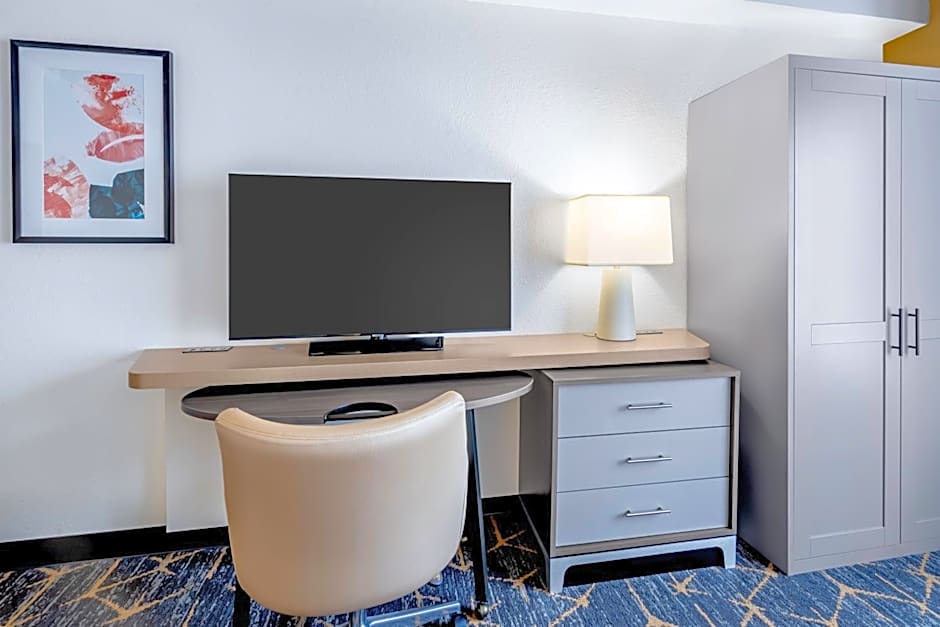 Holiday Inn Hotel And Suites Wausau-Rothschild By IHG