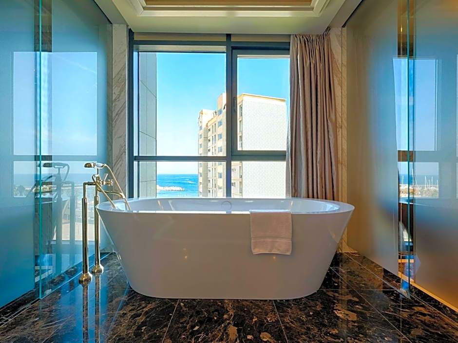 Sofitel Barcelona Skipper