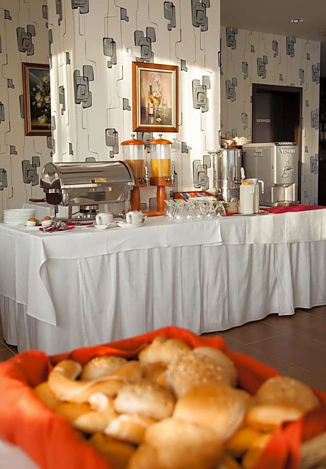 Jade Hotel-Ezüsthíd Hotel