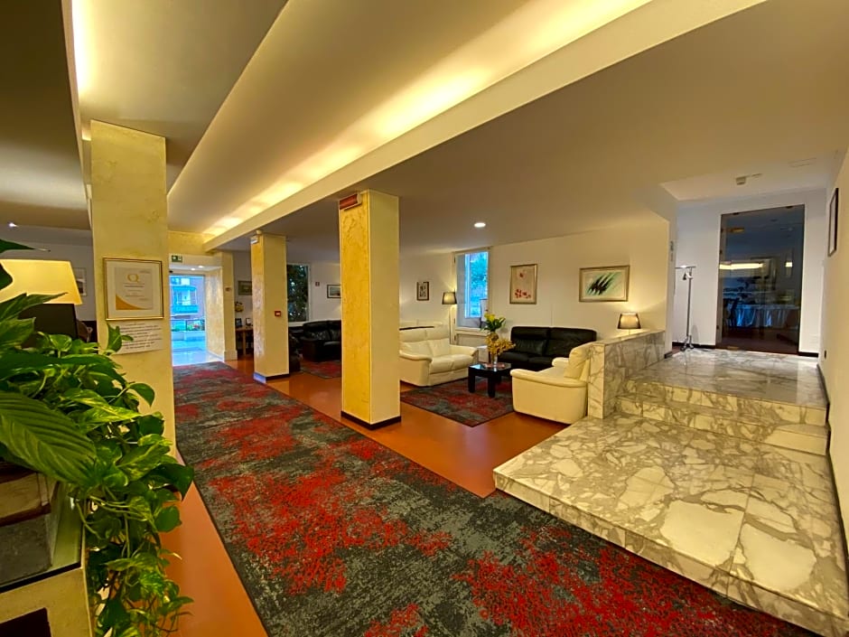 Coccodrillo Hotel & Apartments