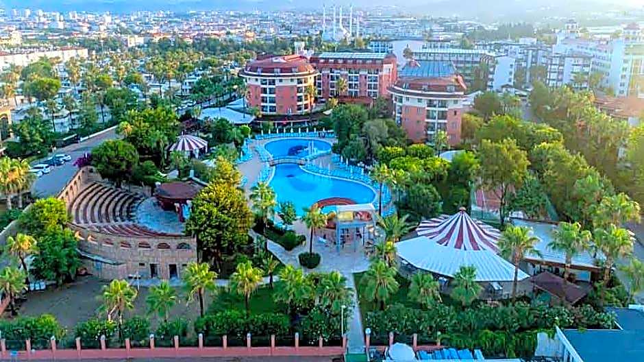 Palmeras Beach Hotel