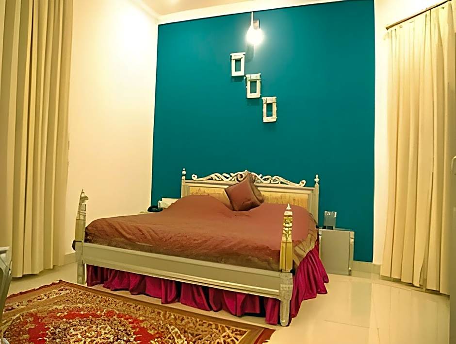 Hotel Udai Garh (A Family Hotel)