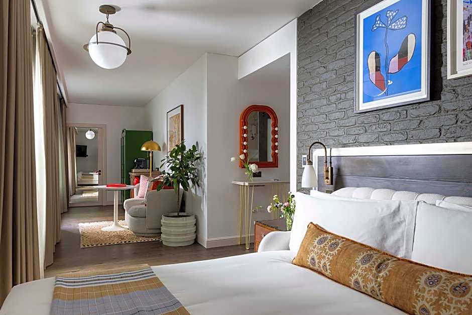 Photo 1 of 7 of Quadruple Room