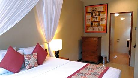 Two-Bed Room Apartment with Garden