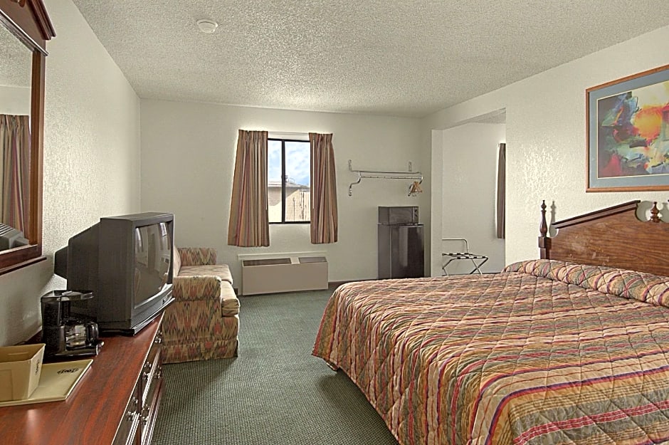 Super 8 by Wyndham Gallup