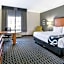 La Quinta Inn & Suites by Wyndham Dallas Arlington South