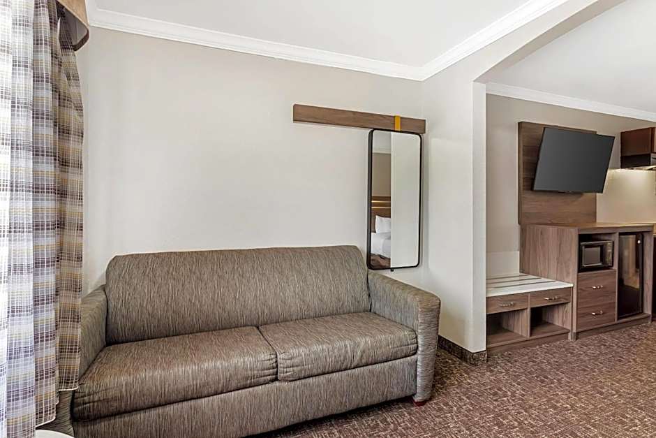 Quality Inn & Suites Beaumont
