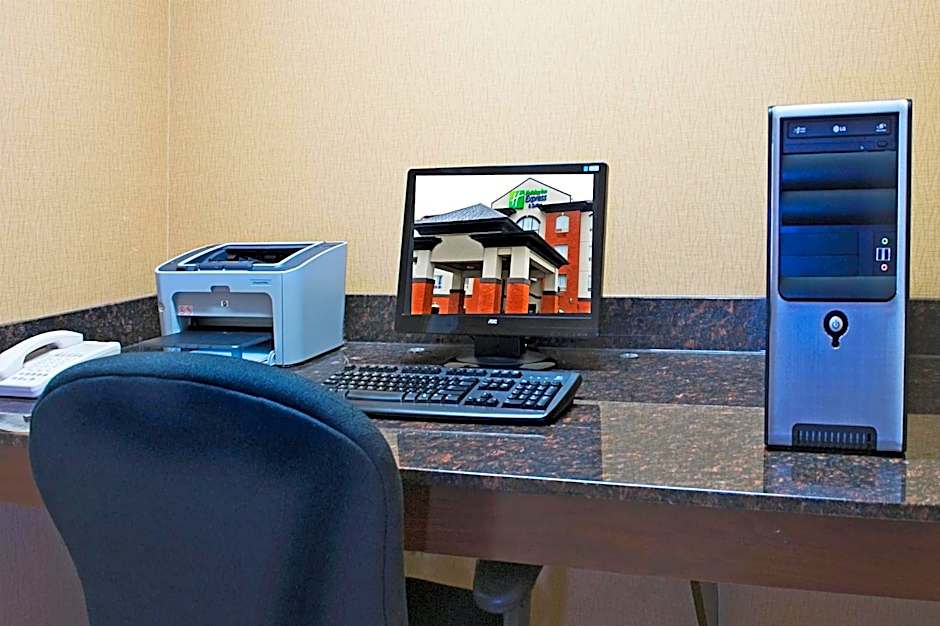 Holiday Inn Express Hotel & Suites - Slave Lake By IHG
