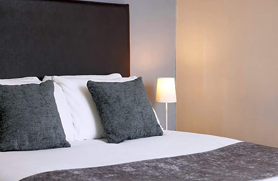 Old Ferry Boat by Greene King Inns