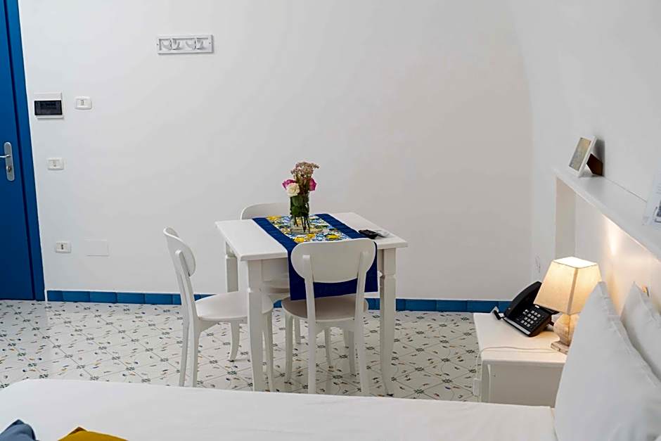 Cala Moresca Apartments