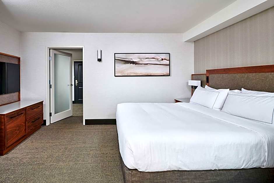 DoubleTree By Hilton Fullerton