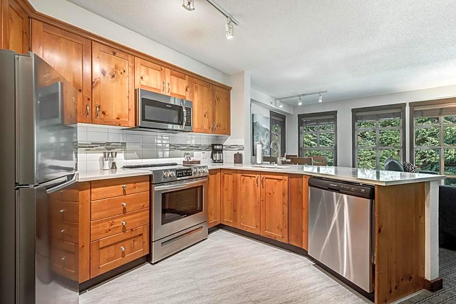 Blackcomb Springs Suites by CLIQUE