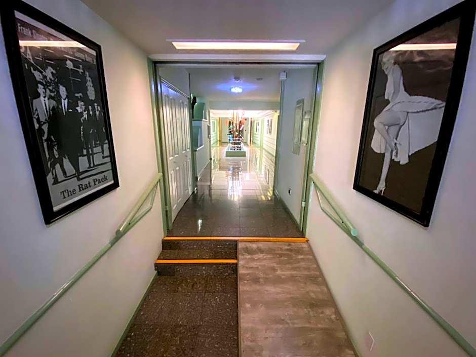 Hollywood Celebrity Hotel