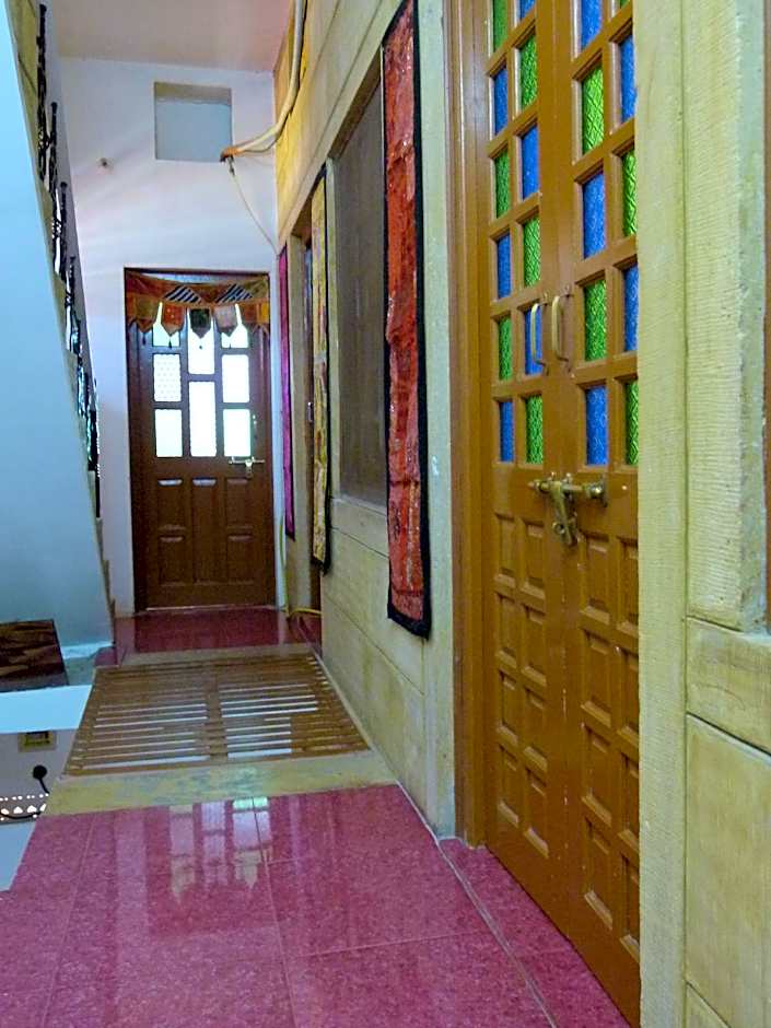 Gajanand Guest House