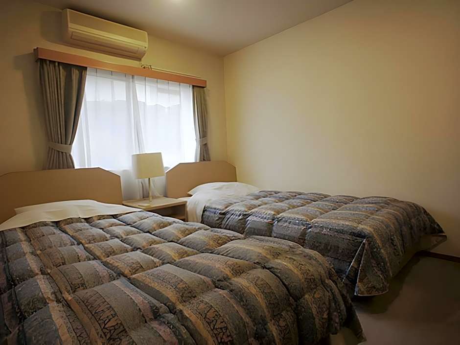 Izu Ippeki lake lakeside terrace