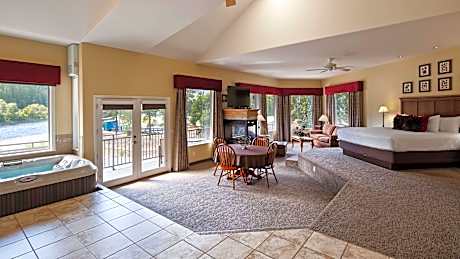 SUITE-1 KING BED,NSMK,RIVER VW,OVRSZD,FIRPLC,MICFRG,HISPD,FULL BREAKFAST