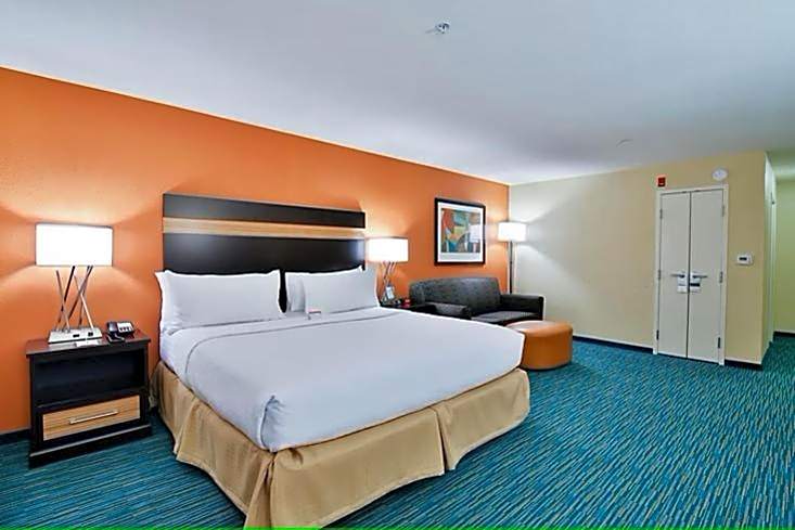 Holiday Inn Bismarck By IHG