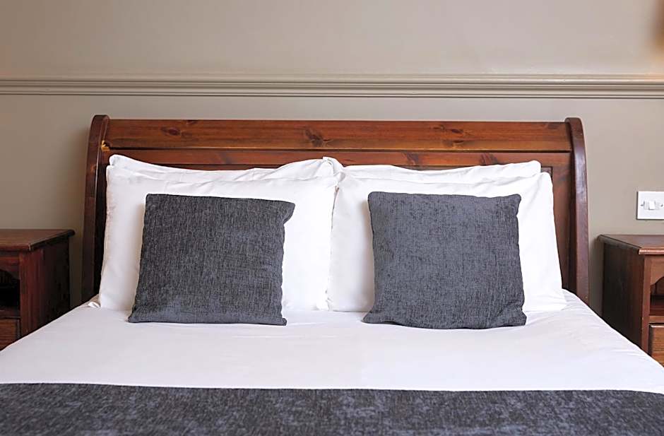 Dog House by Chef & Brewer Collection