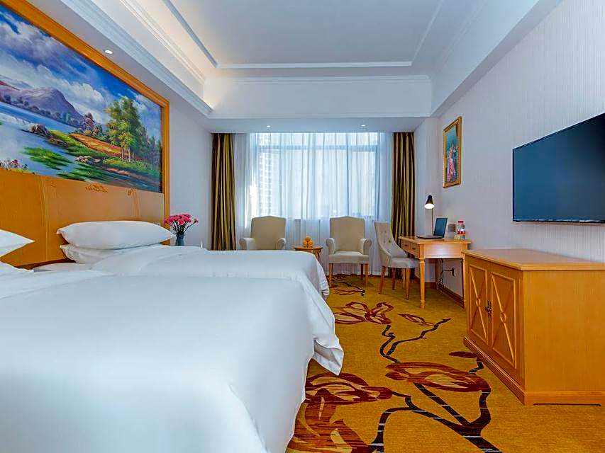 Vienna Hotel Shiyan Shanghai Road