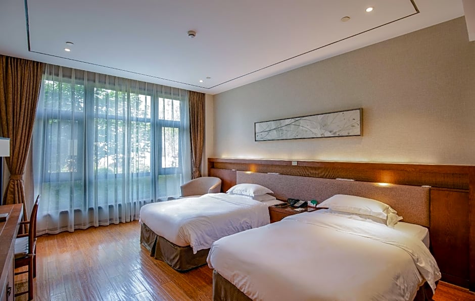 Kuaiji Mountain Yangming Hotel