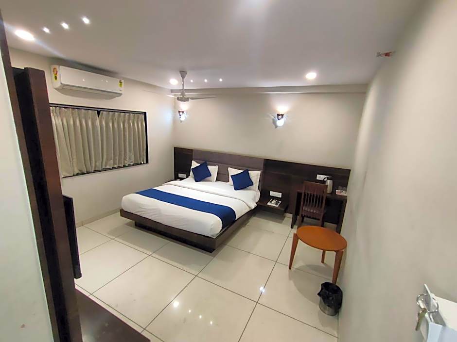 Hotel The Grand Dipak