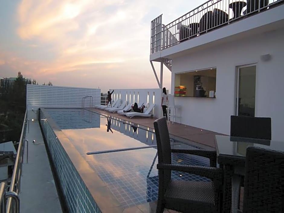 Kavinburi Green Hotel