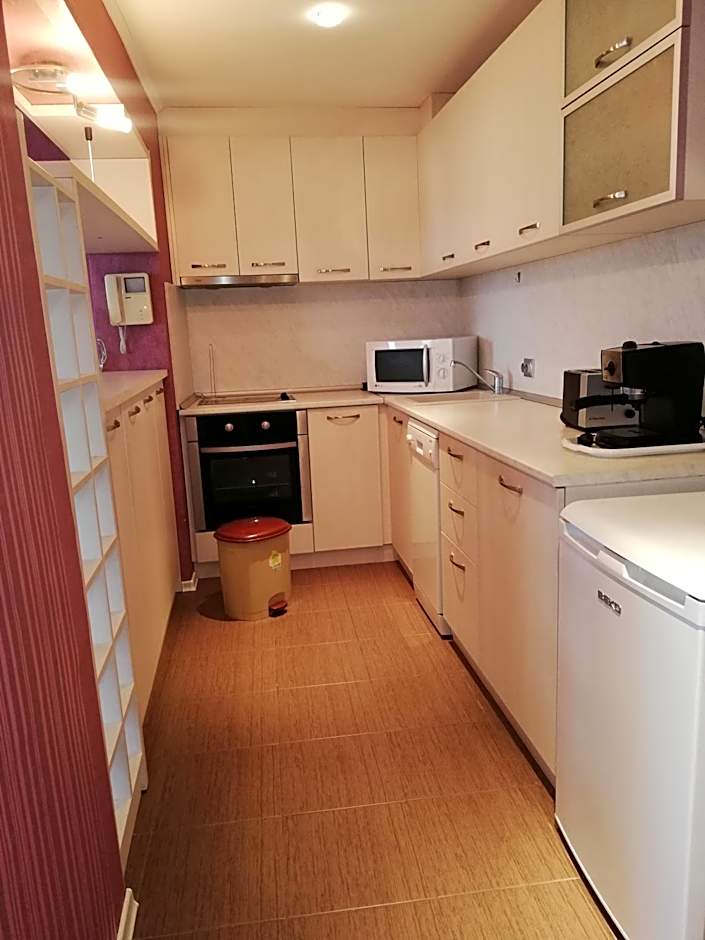 Хотелски Комплекс Родина