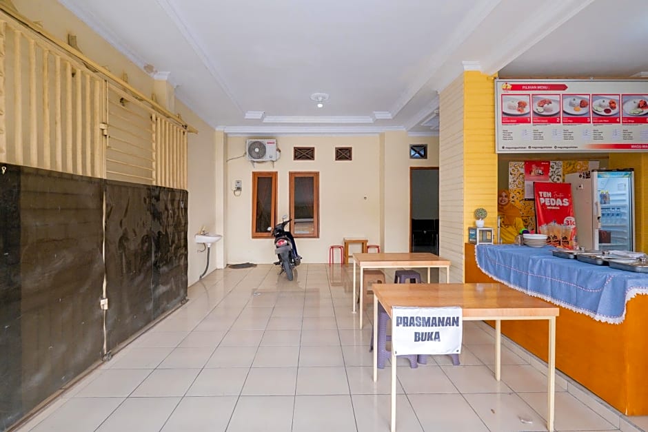 RedDoorz Syariah @ Danau Maninjau Sawojajar